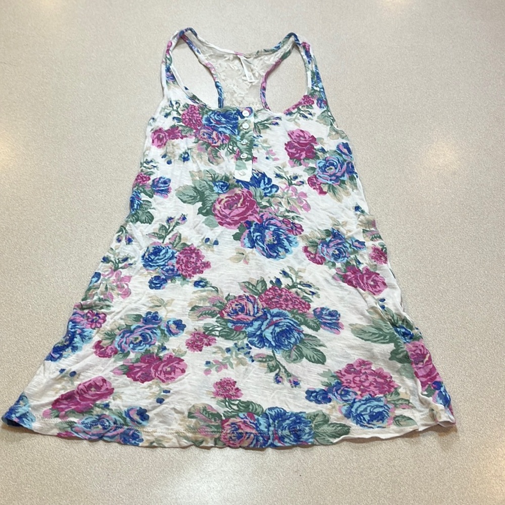 Lace tank razorback size M floral patter blue purple white